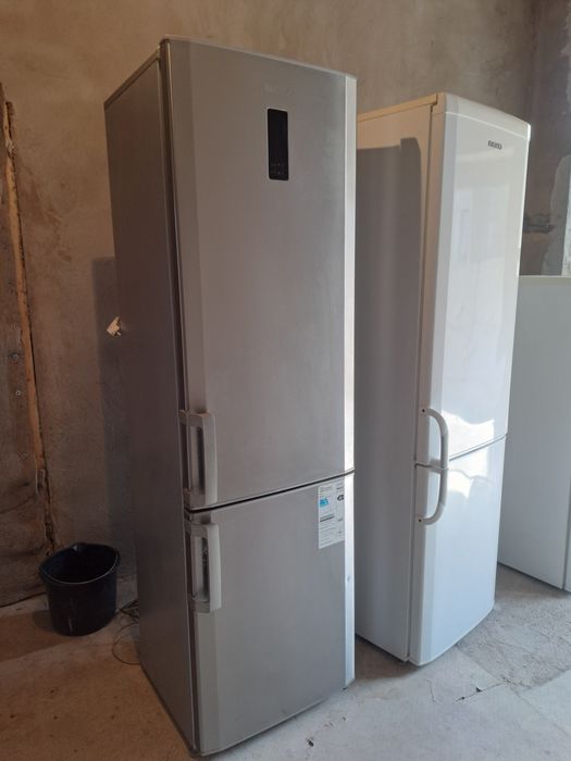 Продам большои холодильник