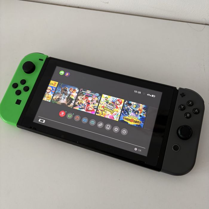 Nintendo Switch V1 пълен комплект + 6 игри (Mario Kart)