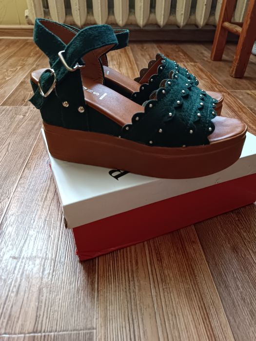 Женская летняя обувь