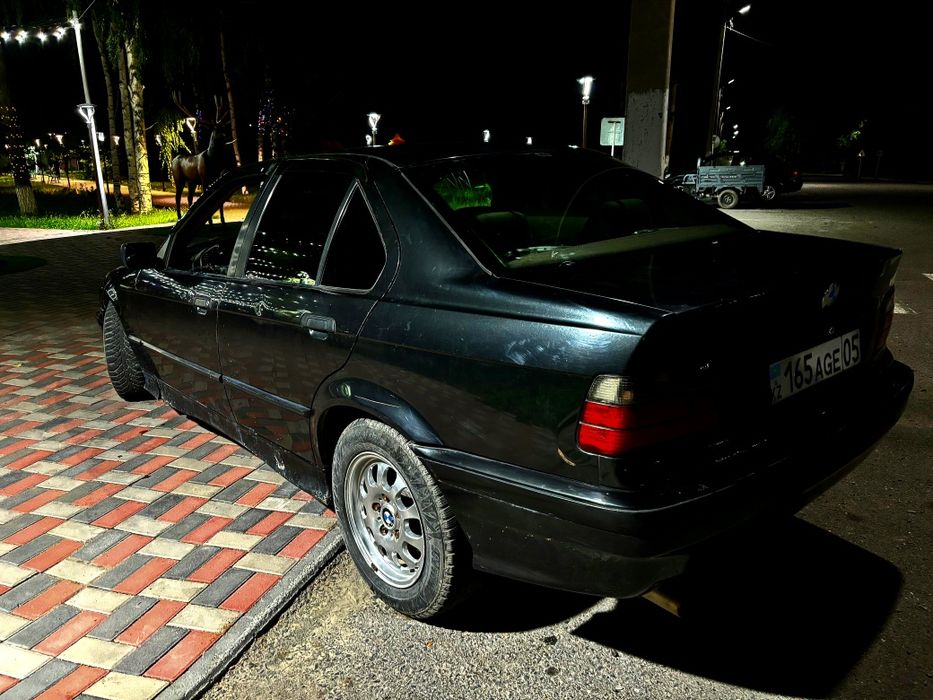 BMW e36 320i 2.0