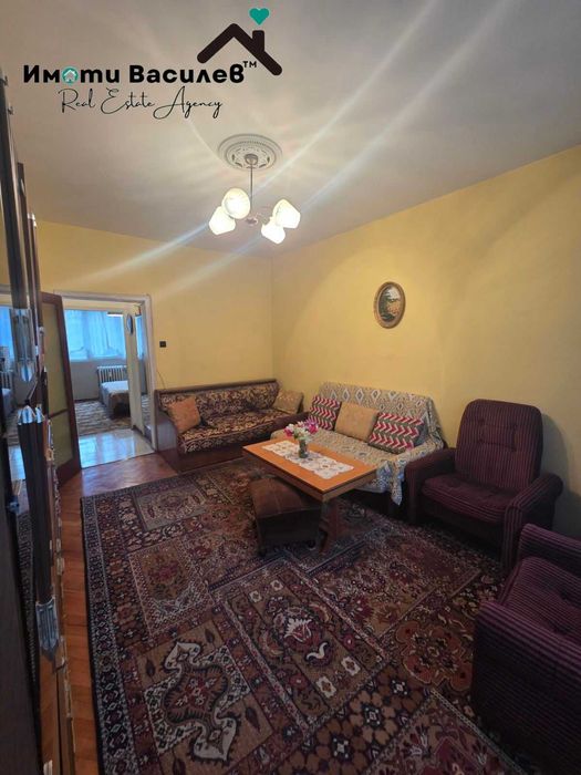 Продава се Тристаен апартамент в София, Център - 70 кв.м за 1567 €/кв.м - Снимка #1