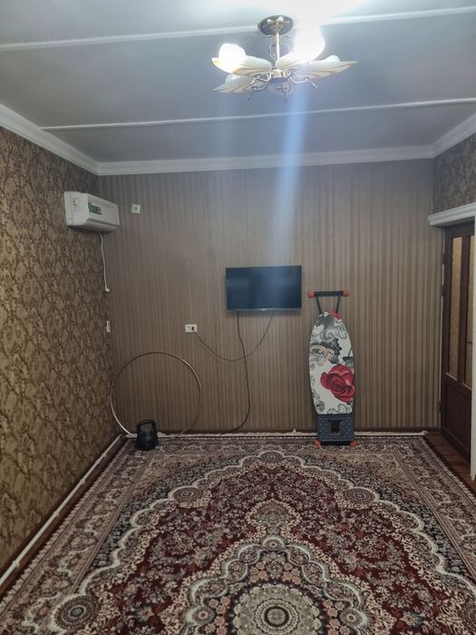 2 etaj 2 xonalik uy sotiladi