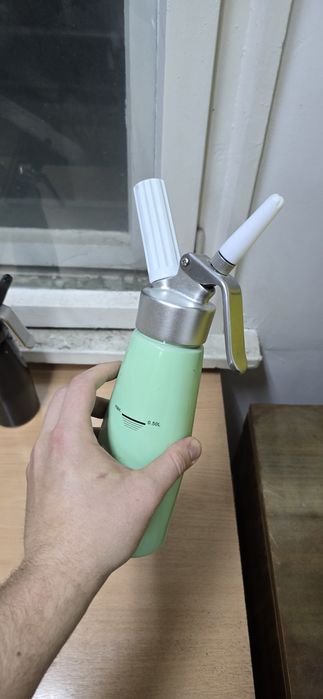 Сифон за сметана