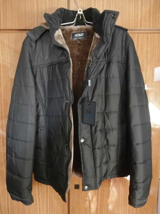 Куртка зимняя с капюшоном