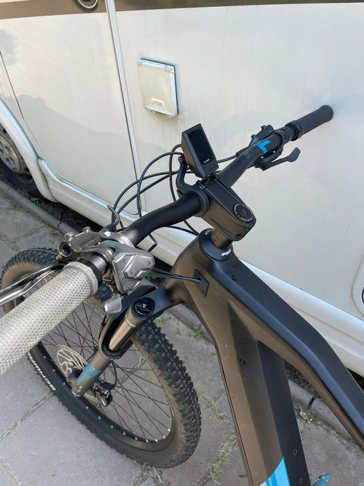 Bicileta electrica  CUBE STEREO hybrid 140 hpc race 500 black/ blue

D