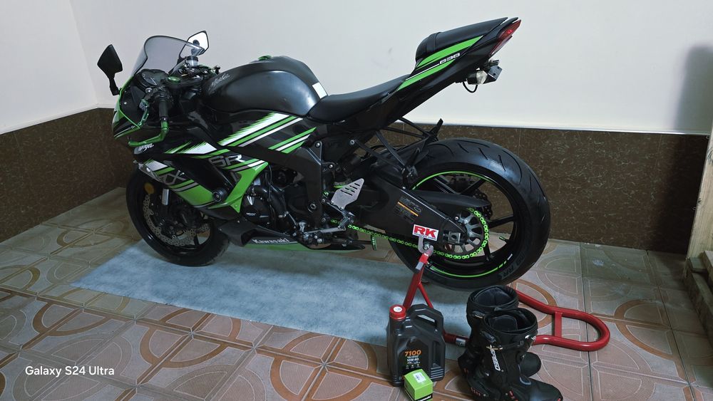 Kavasaki ZX6 RR.
