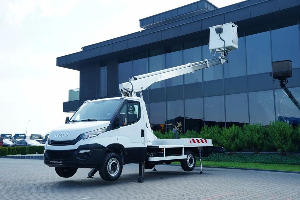 Iveco DAILY 35-140 / Platformă autotractivă / MULTITEL 160 ALUMINIU / 4 STABILIZATOARE / MANUALĂ / 2017