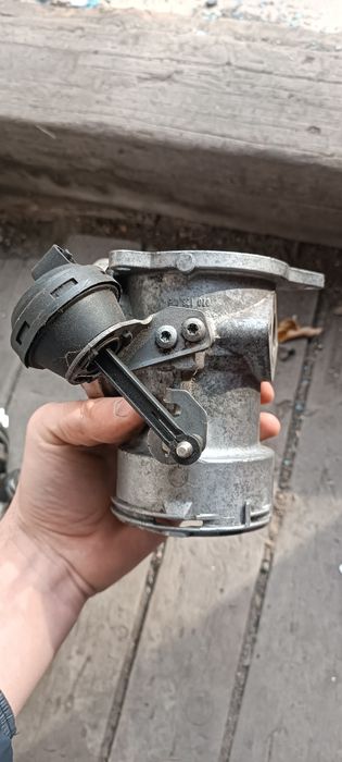 Продам запчасти на бус T5