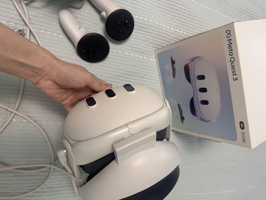 Meta Quest 3  - очки виртуальной реальности