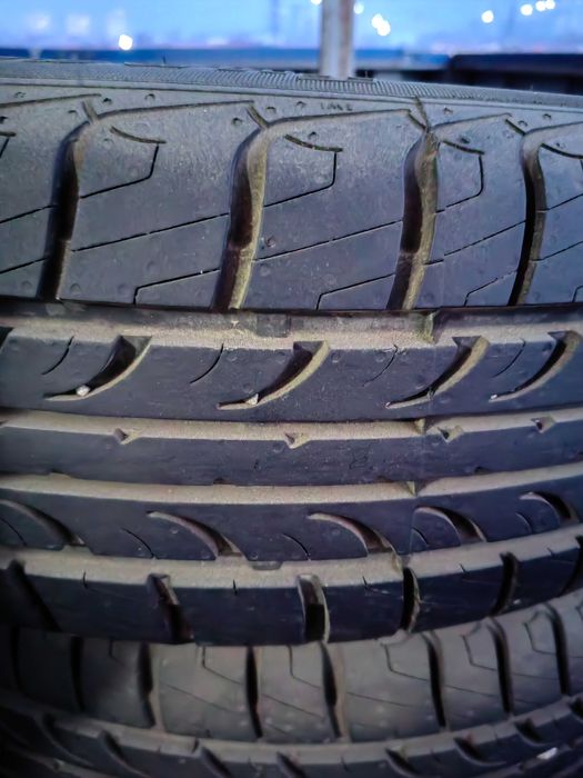 Продам резину один балон 8000т