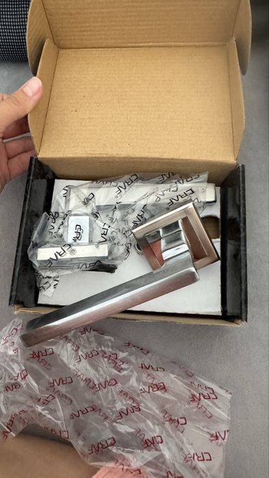 Продам ручки на двери