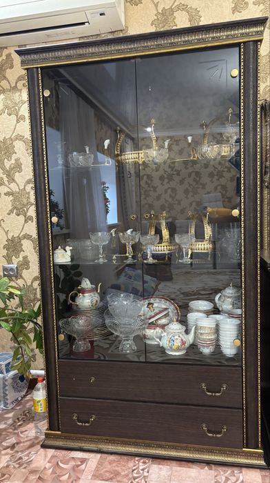 Продам сервант б/у