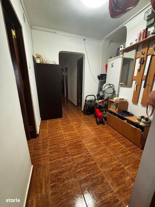 Apartament 3 camere decomandat – zona Rahova