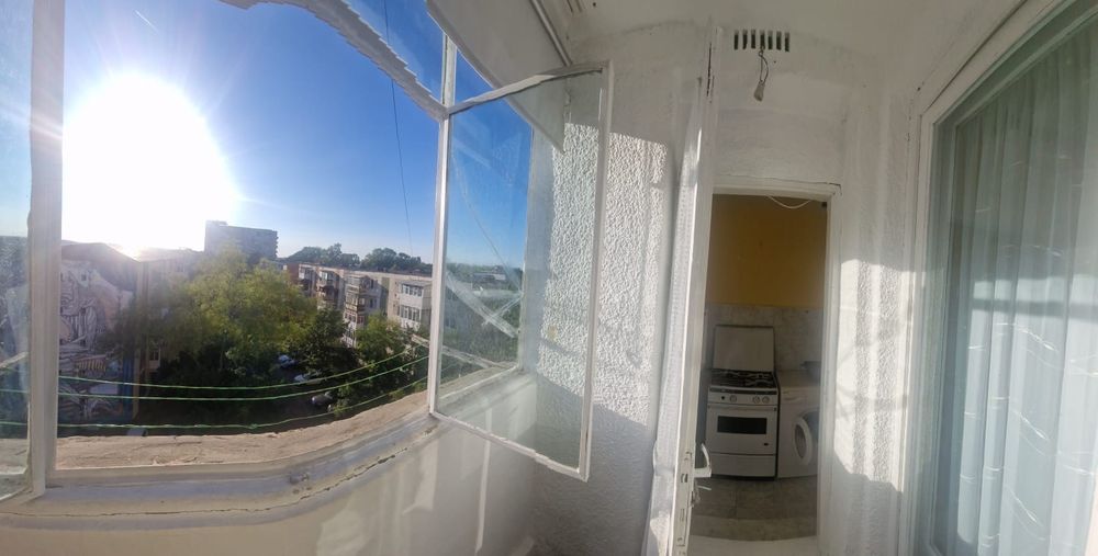 Închiriez garsoniera