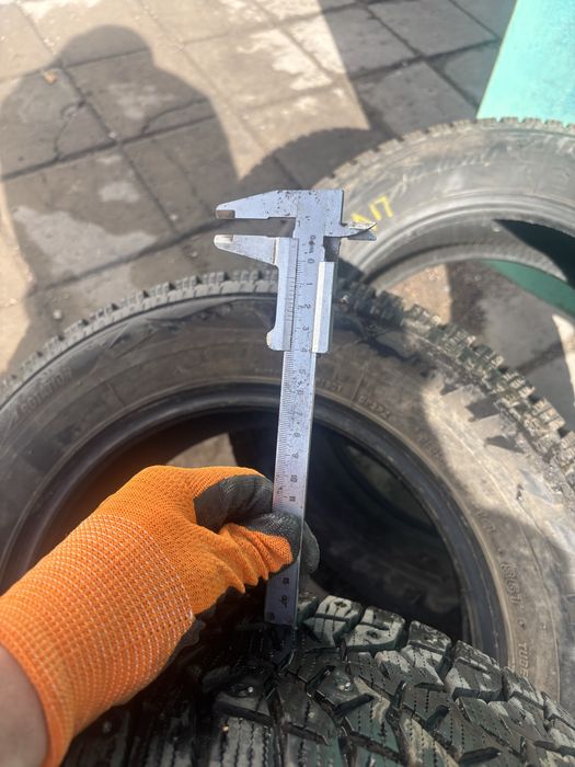 Зимние автошины 185/65R14 BRIDGESTONE.
