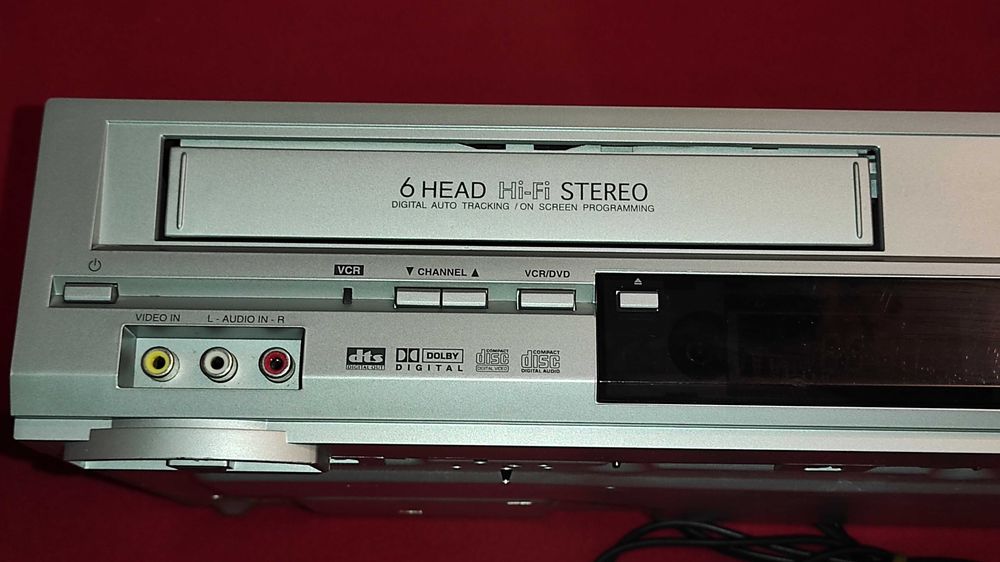 video player vhs second hand si noi de vanzare • Anunturi • OLX.ro