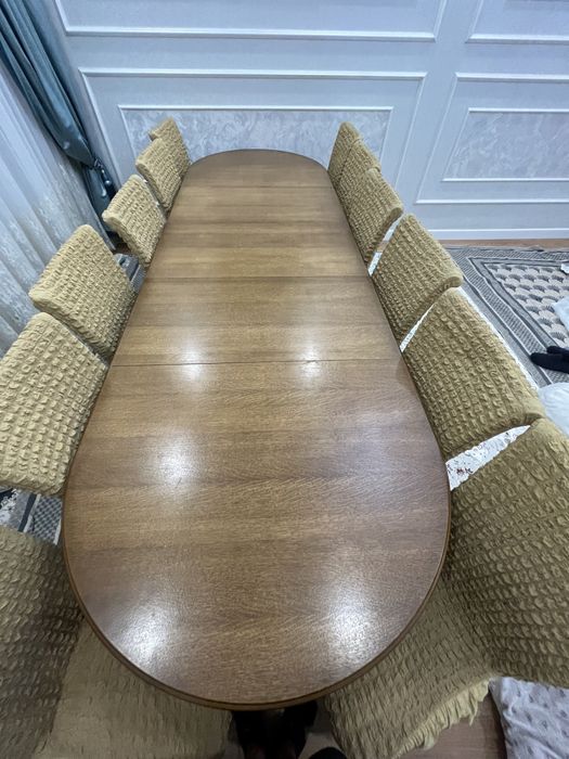 Стол со стульями