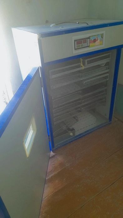 Inkubator sotiladi yangidek