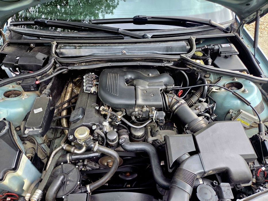 BMW 318i M43B19 .