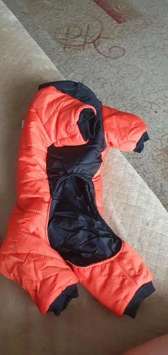 Продам комбинезон на собачку