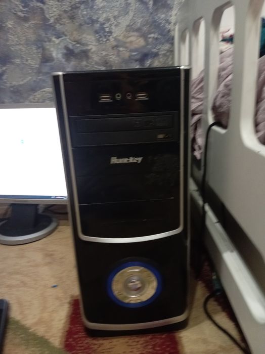 Компьютер продать срочно!!!