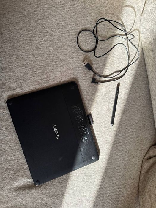 Wacom intuos medium графический планшет