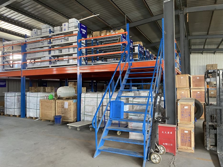 Запчасти погрузчик экскаватор каток грейдер