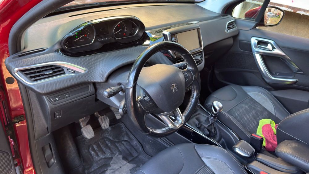 Peugeot 2008 1.2 PureTech Allure
