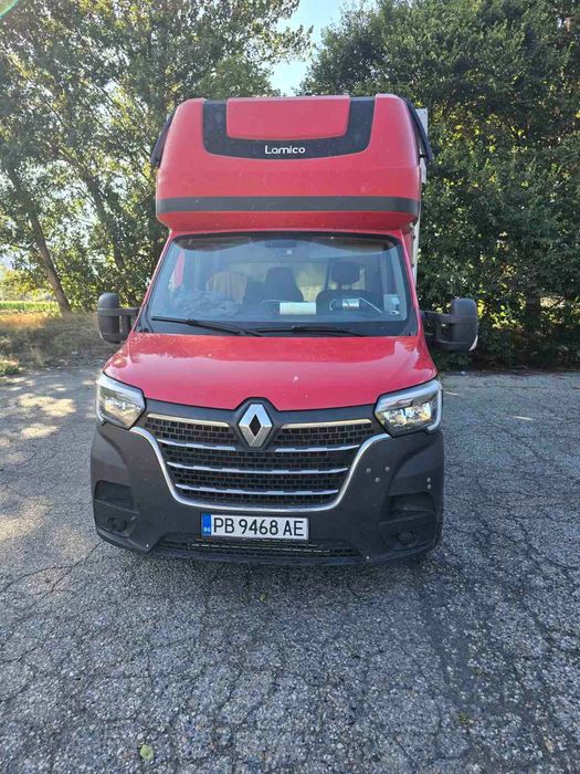 Бус Под Наем Renault Master 2022г.