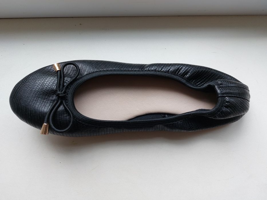 Продам балетки женские