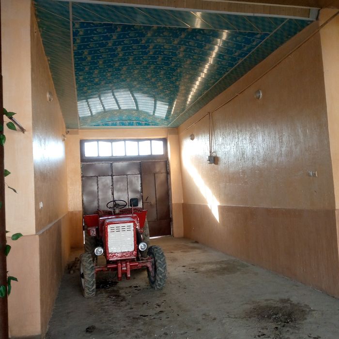 Yengi Toshmidan 2 km kirganda Tayyor uy bor