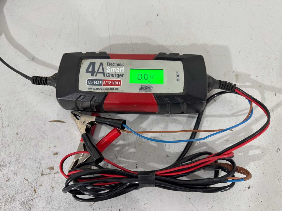 Зарядно за акумулатор - 12 V / 4amp