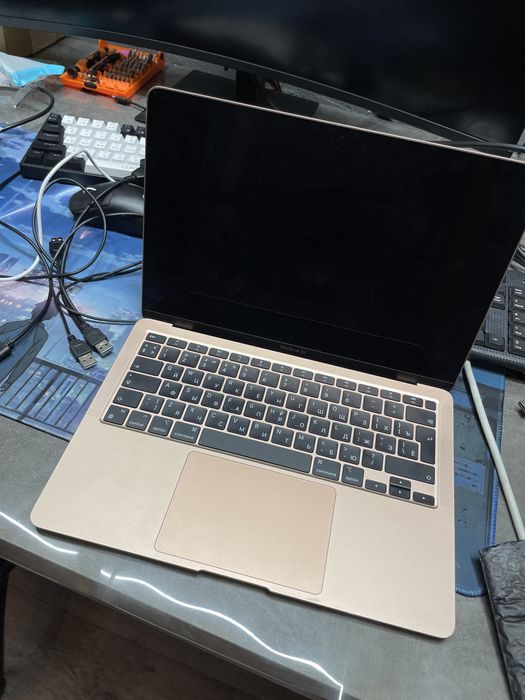 Macbook air m1 a2337 на разбор