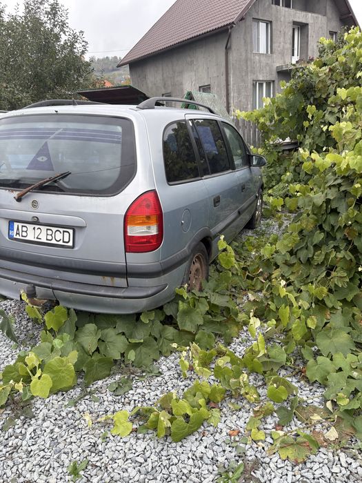 Vănd opel zafira