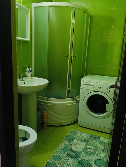 Vand apartament,semidecomandat 2 camere