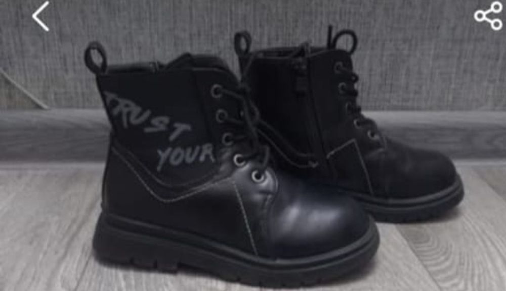 Продам осенние ботинки на девочку