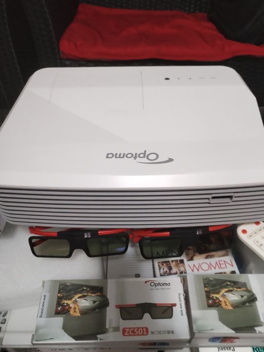 2buc Ochelari 3d dlp activ ready optoma! +Optoma Eh320ust ultra show t