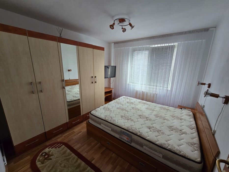 Apartament 2 camere semidecomandat etaj intermediar de inchiriat