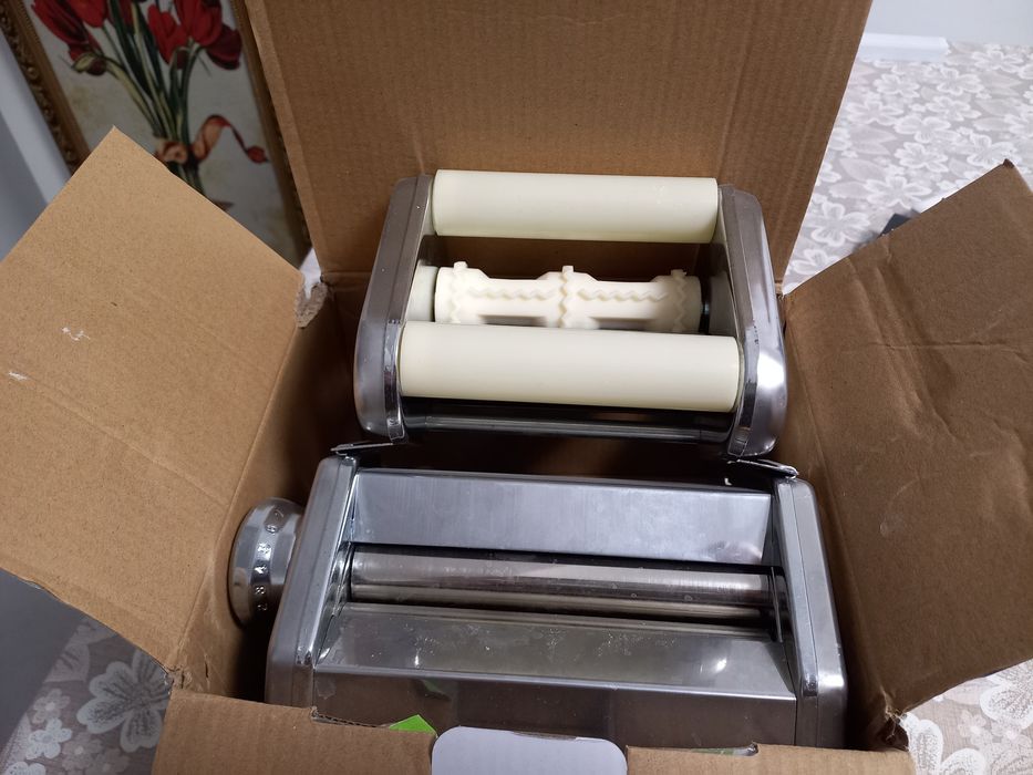 Машинка для раскатки теста