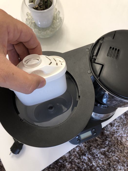 Vind cafetiera digitala Russell Hobbs Clarity nou