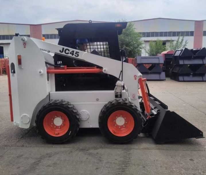 Фронтальный мини погрузчик Бобкат Bobcat