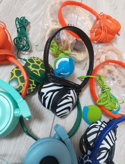 Срочно продам наушники.