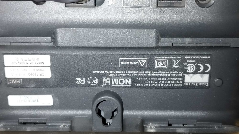 Cisco 7906 / 7911, VoIP телефон 192х64-pixel графичен LCD дисплей