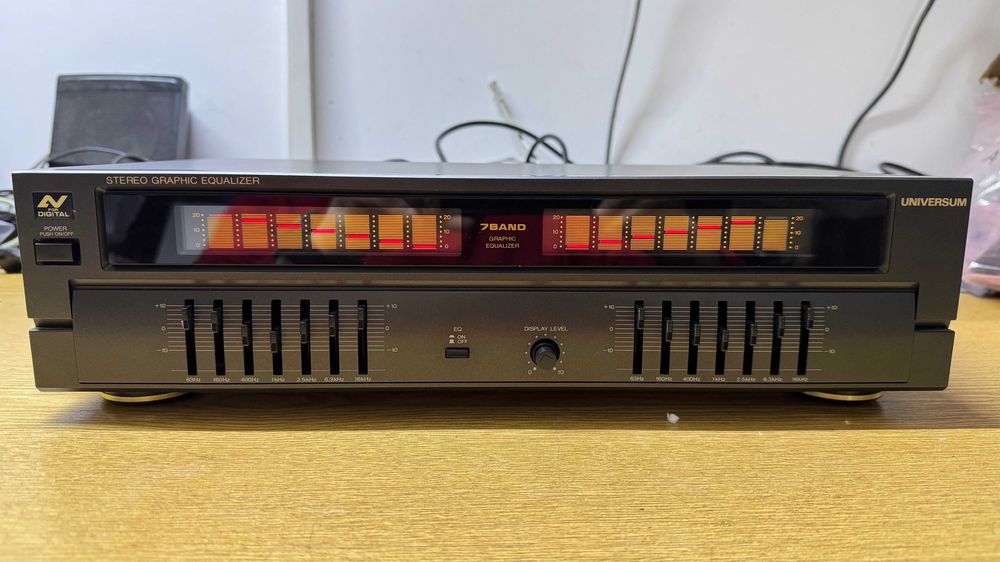 Egalizator Universum EQ46010