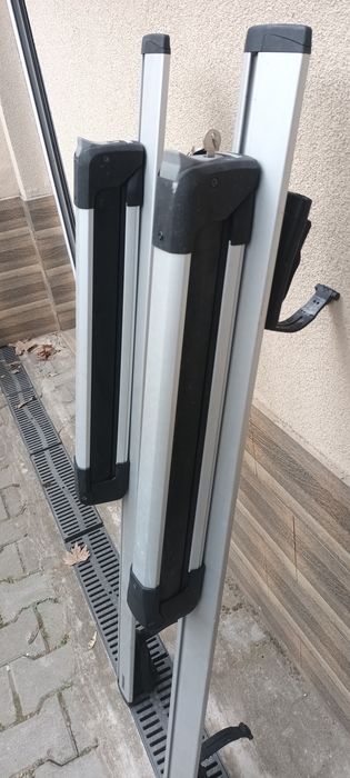 Ски -  багажник  и   греди    "Thule"