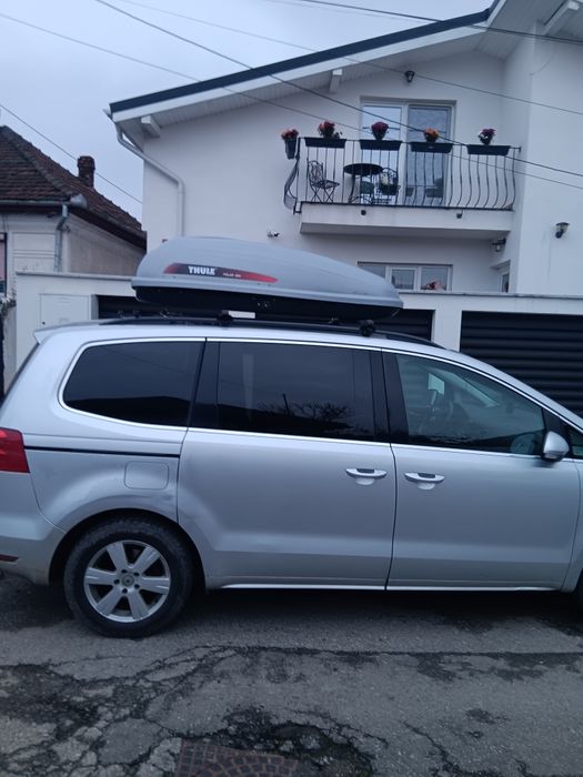 Vând cutie auto portbagaj