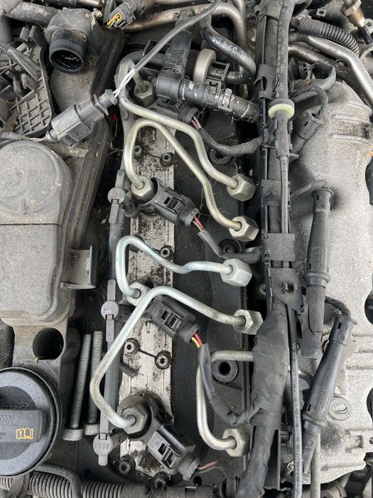 Injector injectoare pompa  kitt injectie audi a4 cag caga euro 5