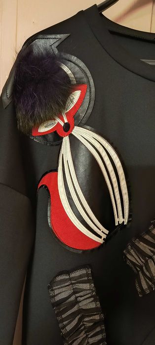 Дамска туника с асиметрични ръкави