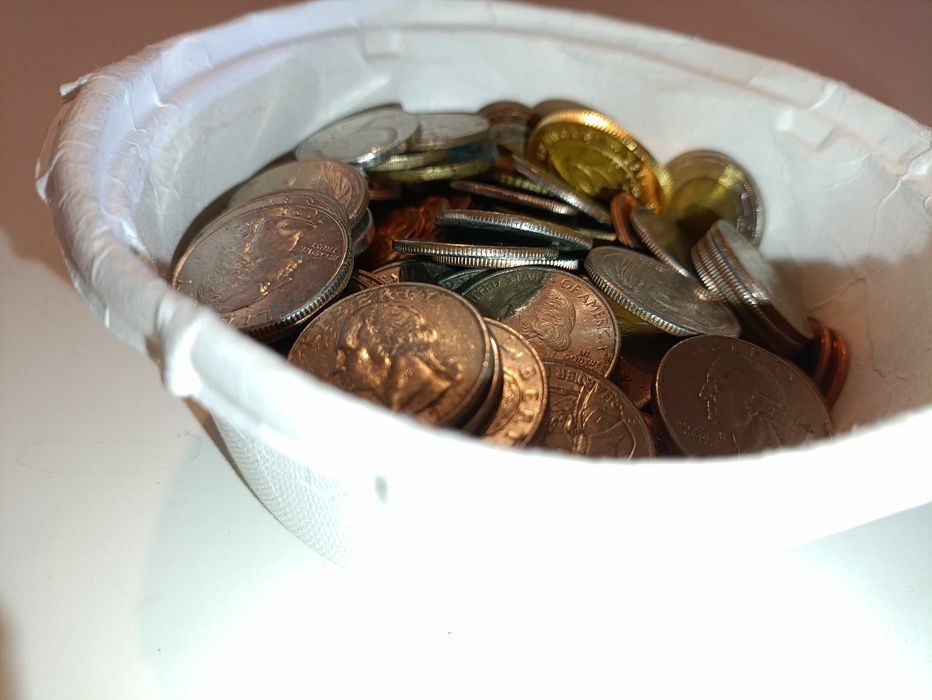 Monede de Colecție Aproximativ 222 Monede și Bancnotă 5 Lire Turcești