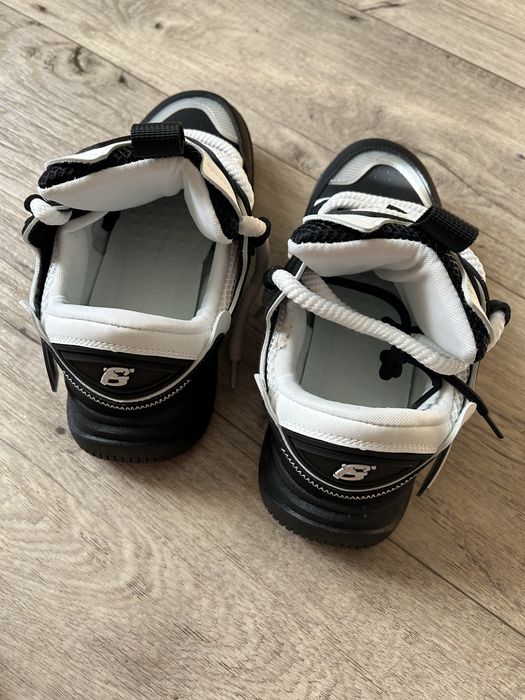 Продам кроссовки